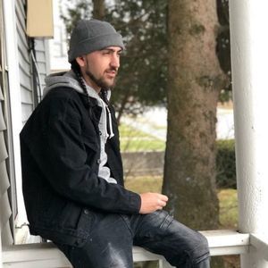 Meet your Posher, Johnie